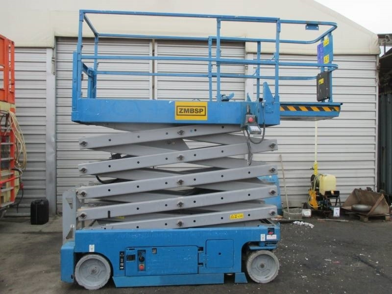 Genie GS 3232 - Máy nâng người hình kéo: hình 1 Genie GS 3232 - Máy nâng người hình kéo: hình 1