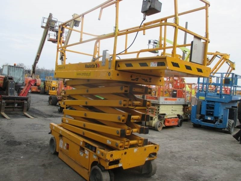 Haulotte Compact 14 - Máy nâng người hình kéo: hình 4 Haulotte Compact 14 - Máy nâng người hình kéo: hình 4