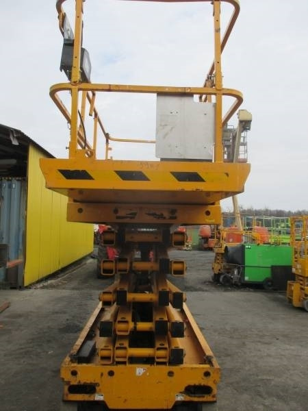 Haulotte Compact 14 - Máy nâng người hình kéo: hình 3 Haulotte Compact 14 - Máy nâng người hình kéo: hình 3