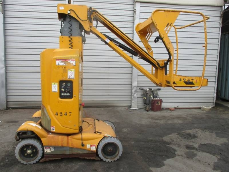 Haulotte Star 10 - Máy nâng người thẳng đứng: hình 1 Haulotte Star 10 - Máy nâng người thẳng đứng: hình 1