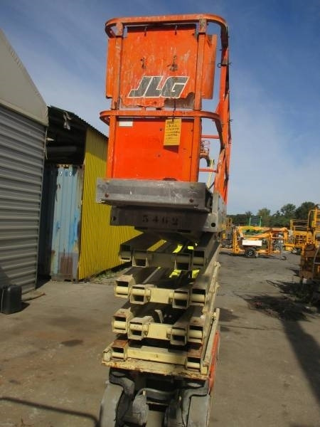 JLG 2630 ES - Máy nâng người hình kéo: hình 2 JLG 2630 ES - Máy nâng người hình kéo: hình 2