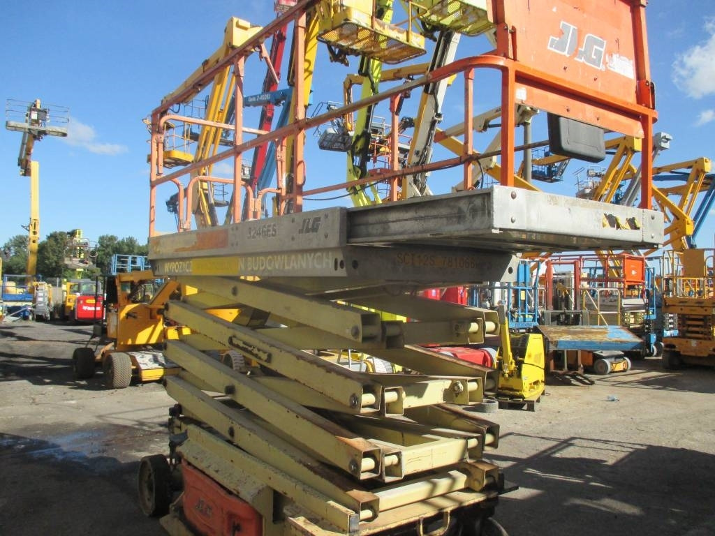 JLG 3246 ES - Máy nâng người hình kéo: hình 4 JLG 3246 ES - Máy nâng người hình kéo: hình 4