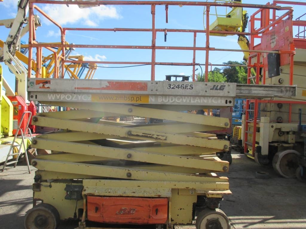 JLG 3246 ES  - Máy nâng người hình kéo: hình 5 JLG 3246 ES  - Máy nâng người hình kéo: hình 5