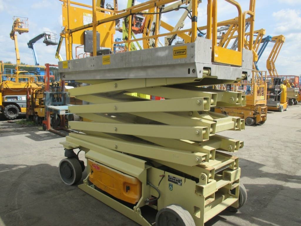 JLG 3246 ES - Máy nâng người hình kéo: hình 4 JLG 3246 ES - Máy nâng người hình kéo: hình 4