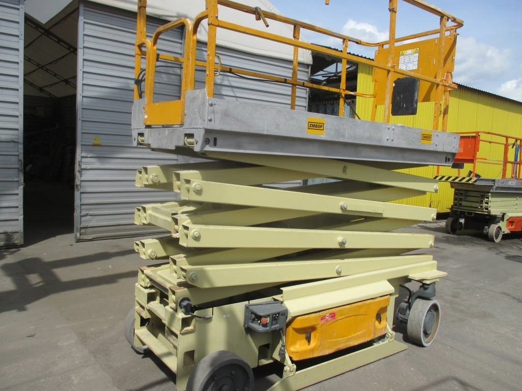 JLG 3246 ES - Máy nâng người hình kéo: hình 2 JLG 3246 ES - Máy nâng người hình kéo: hình 2