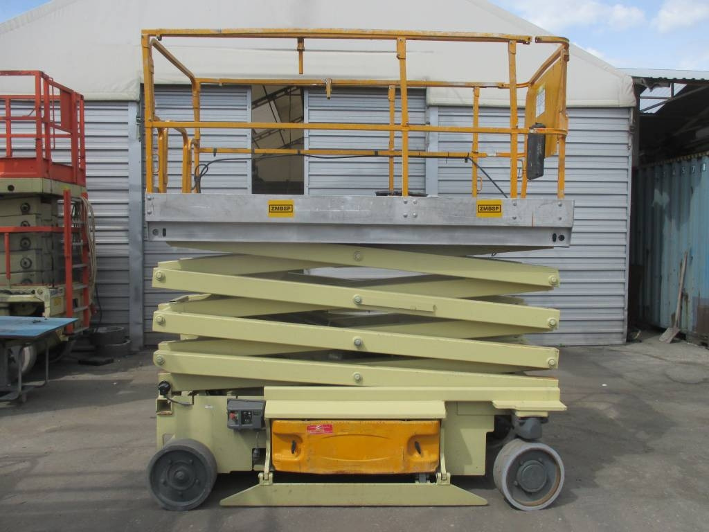 JLG 3246 ES - Máy nâng người hình kéo: hình 1 JLG 3246 ES - Máy nâng người hình kéo: hình 1