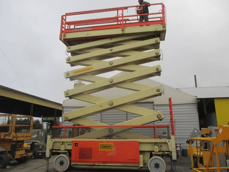 JLG Liftlux 245-12 - Máy nâng người hình kéo: hình 1 JLG Liftlux 245-12 - Máy nâng người hình kéo: hình 1