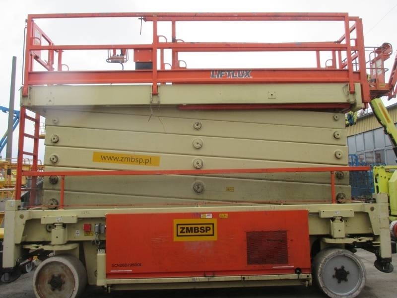 JLG Liftlux 245-12 - Máy nâng người hình kéo: hình 5 JLG Liftlux 245-12 - Máy nâng người hình kéo: hình 5