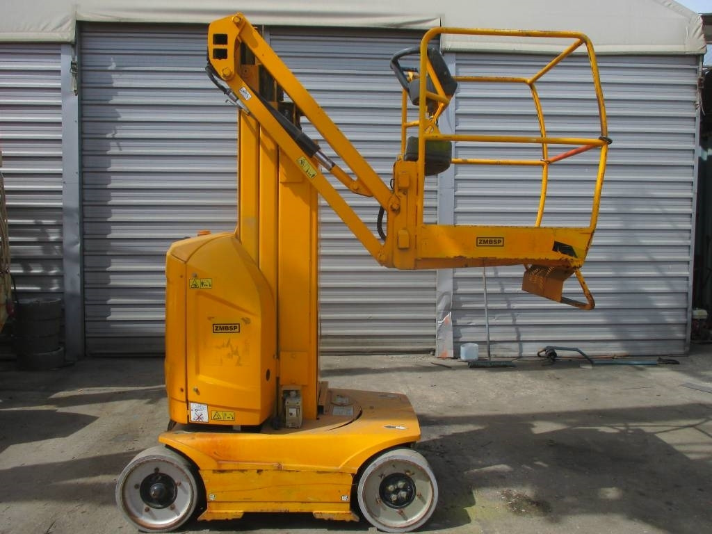 JLG Toucan 8 E - Máy nâng người thẳng đứng: hình 1 JLG Toucan 8 E - Máy nâng người thẳng đứng: hình 1