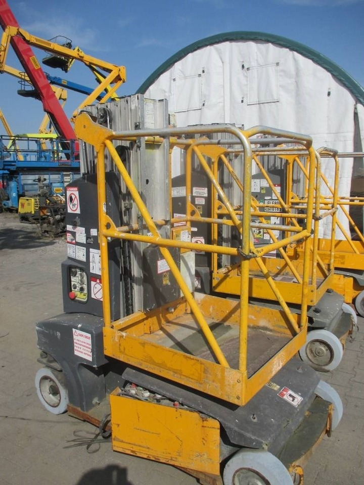 JLG Toucan Junior 8 - Máy nâng người thẳng đứng: hình 2 JLG Toucan Junior 8 - Máy nâng người thẳng đứng: hình 2