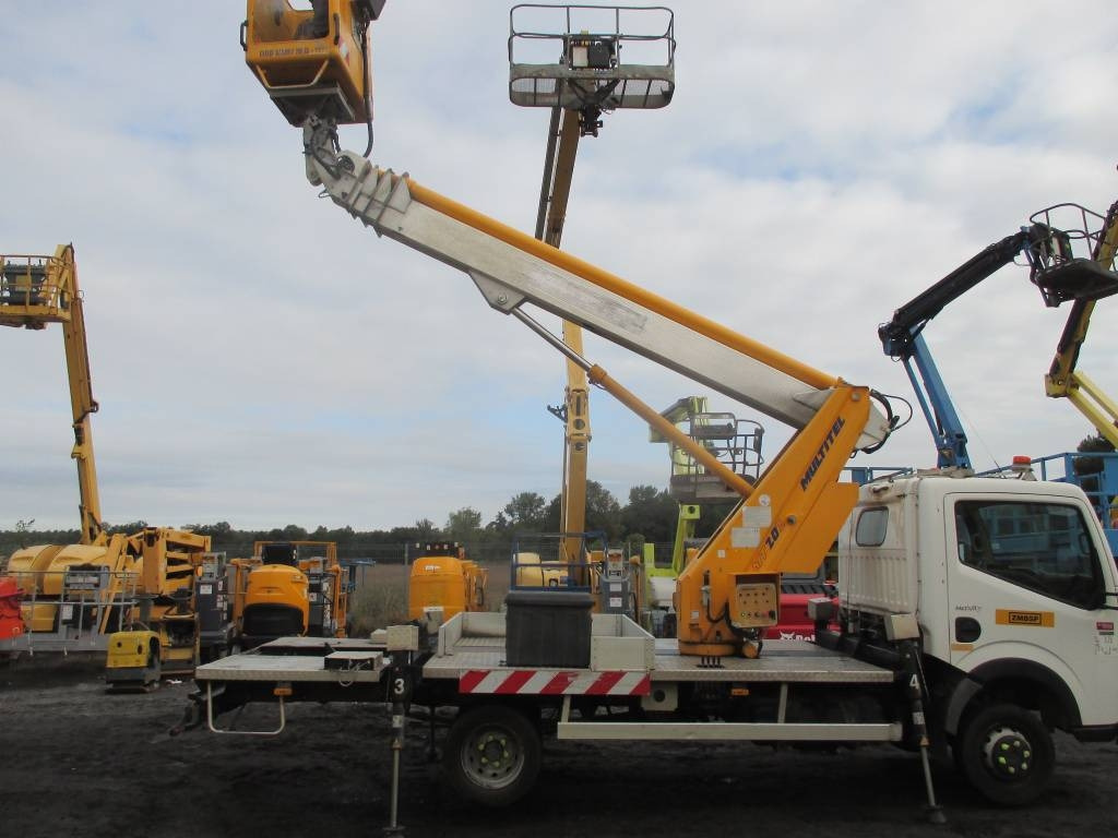 Multitel MT 202 - Nền bục trên không gắn trên xe tải: hình 1 Multitel MT 202 - Nền bục trên không gắn trên xe tải: hình 1