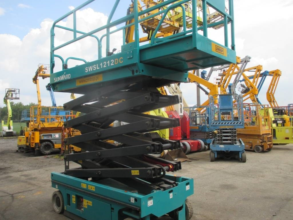 Sunward SWSL 1212 DC - Máy nâng người hình kéo: hình 4 Sunward SWSL 1212 DC - Máy nâng người hình kéo: hình 4