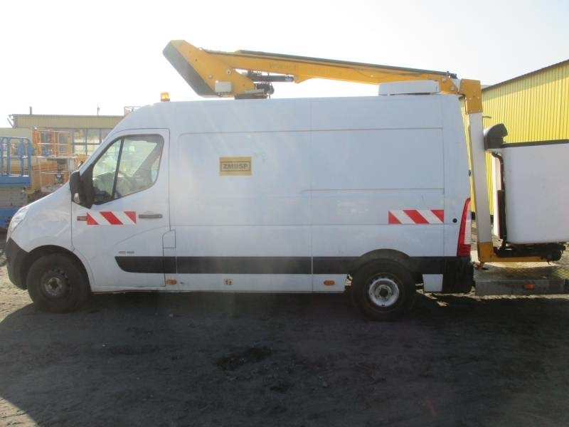 VERSALIFT TIME ETL32 - Nền bục trên không gắn trên xe tải: hình 3 VERSALIFT TIME ETL32 - Nền bục trên không gắn trên xe tải: hình 3