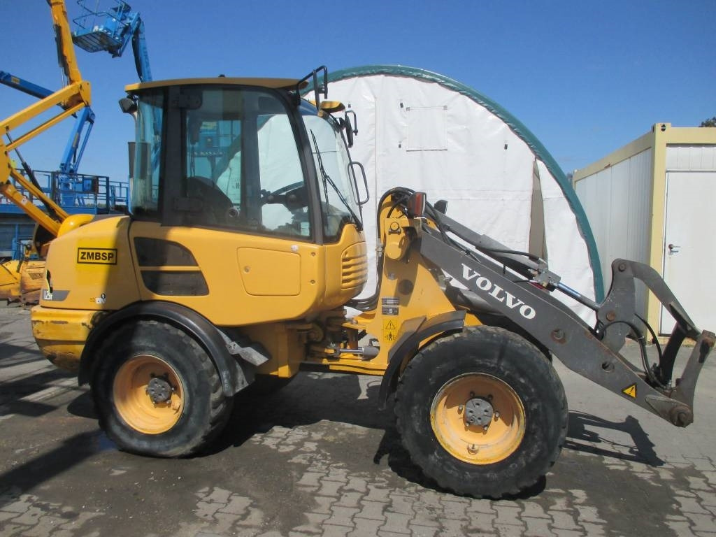Volvo L 25 F - Máy xúc lật bánh lốp: hình 1 Volvo L 25 F - Máy xúc lật bánh lốp: hình 1