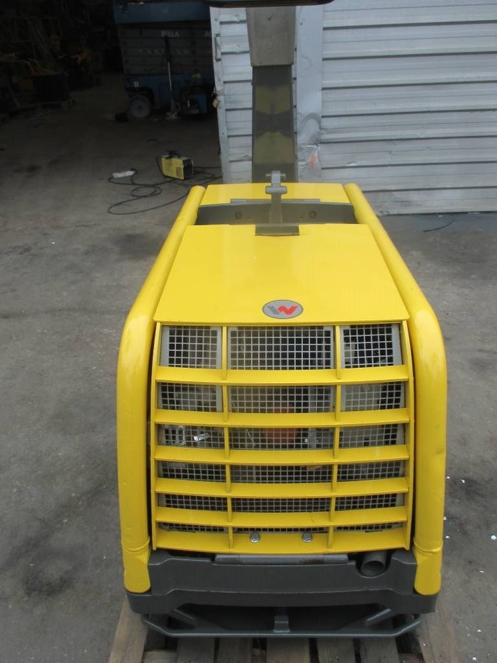 Wacker Neuson DPU80 LEM670 - Máy đầm: hình 3 Wacker Neuson DPU80 LEM670 - Máy đầm: hình 3