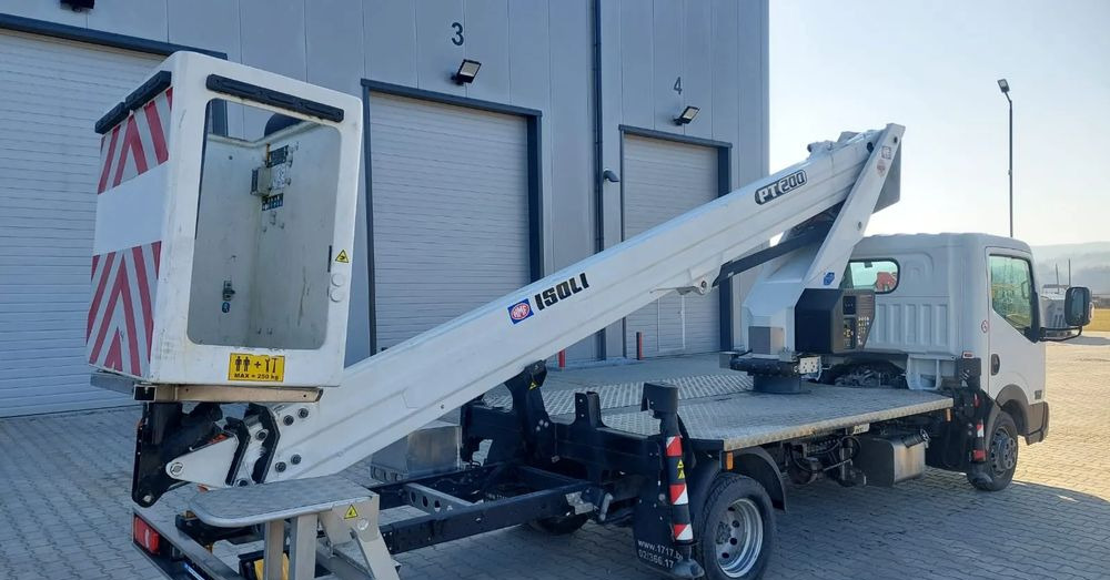 Nissan NT400 CABSTAR podnośnik koszowy ISOLI PT200 - Nền bục trên không gắn trên xe tải: hình 5 Nissan NT400 CABSTAR podnośnik koszowy ISOLI PT200 - Nền bục trên không gắn trên xe tải: hình 5