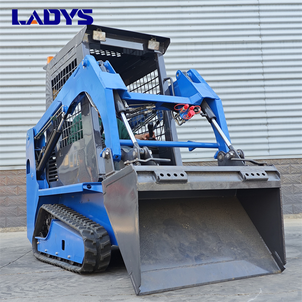 LADYS LADYS LA670 Mini Small Skid Steer Loader Compact Track Diesel Mini Skid Steer Loader For Sale With Small Mini Skid Steer Attachments 4 In 1 Bucket - Máy xúc lật đa năng: hình 1 LADYS LADYS LA670 Mini Small Skid Steer Loader Compact Track Diesel Mini Skid Steer Loader For Sale With Small Mini Skid Steer Attachments 4 In 1 Bucket - Máy xúc lật đa năng: hình 1