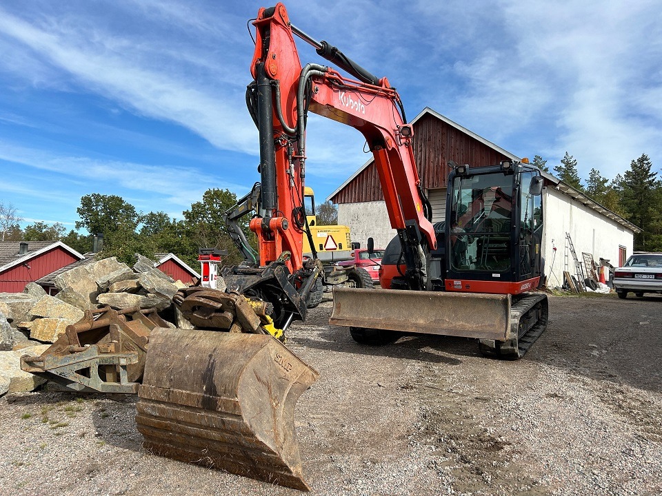 Kubota KX080-4 - Máy xúc bánh xích: hình 1 Kubota KX080-4 - Máy xúc bánh xích: hình 1