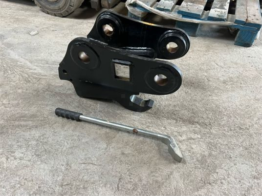 Attache rapide pour pelle de 2T à 4T - Bộ ghép nhanh: hình 2 Attache rapide pour pelle de 2T à 4T - Bộ ghép nhanh: hình 2