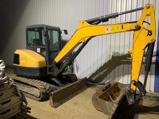 Bobcat E50 - Máy xúc mini: hình 3 Bobcat E50 - Máy xúc mini: hình 3