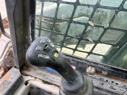 Bobcat T190 Joystick à 19 900 € HT - Máy xúc lật mini bánh xích: hình 3 Bobcat T190 Joystick à 19 900 € HT - Máy xúc lật mini bánh xích: hình 3