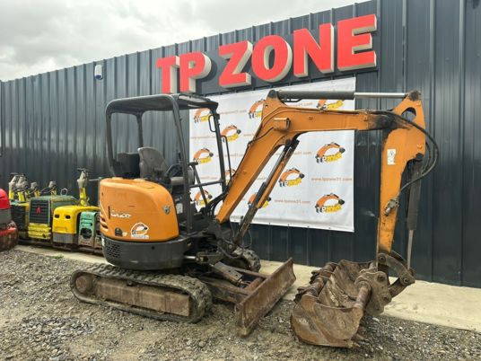 Case CX26C Canopy - Máy xúc mini: hình 5 Case CX26C Canopy - Máy xúc mini: hình 5