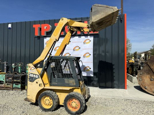 Máy xúc lật đa năng Gehl 3840: hình 7