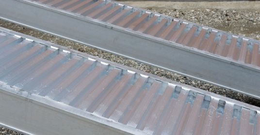 Rampes de chargement Alu - Đường dốc di động: hình 2 Rampes de chargement Alu - Đường dốc di động: hình 2