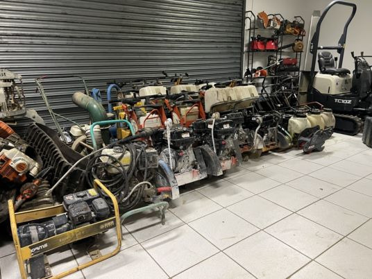 Scie à sol HUSQVARNA - Trang thiết bị xây dựng: hình 4 Scie à sol HUSQVARNA - Trang thiết bị xây dựng: hình 4