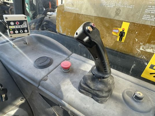 Terex TELELIFT 2506 à 21 500 € HT - Xe nhấc hình viễn vọng kính: hình 4 Terex TELELIFT 2506 à 21 500 € HT - Xe nhấc hình viễn vọng kính: hình 4