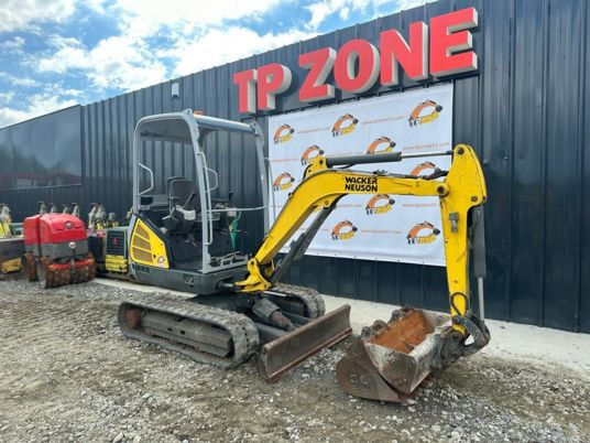Wacker Neuson ET24 - Canopy - Attache rapide hydraulique - Máy xúc mini: hình 1 Wacker Neuson ET24 - Canopy - Attache rapide hydraulique - Máy xúc mini: hình 1
