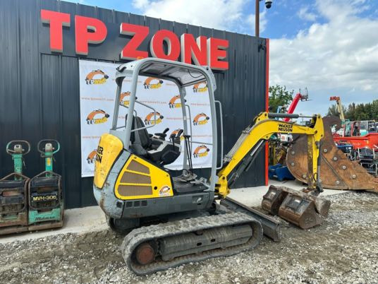 Wacker Neuson ET24 - Canopy - Attache rapide hydraulique - Máy xúc mini: hình 5 Wacker Neuson ET24 - Canopy - Attache rapide hydraulique - Máy xúc mini: hình 5