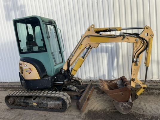Máy xúc mini Yanmar VIO25-4 Cabine: hình 7