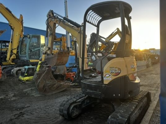 Yanmar VIO25-4 Canopy - Máy xúc mini: hình 2 Yanmar VIO25-4 Canopy - Máy xúc mini: hình 2