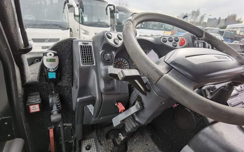 Xe bus ngoại ô Iveco Indcar Mago 33 *klima*: hình 18