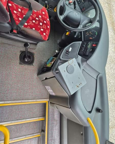 Xe bus ngoại ô Mercedes-Benz Intouro 2010 *klimatyzacja crossway recreo: hình 8 Xe bus ngoại ô Mercedes-Benz Intouro 2010 *klimatyzacja crossway recreo: hình 8