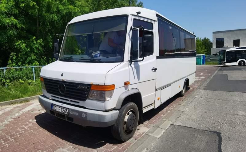 Xe bus ngoại ô Mercedes-Benz Vario 814D 31+10: hình 1