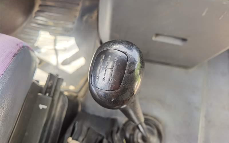 Mercedes-Benz Vario 814D 31+10 - Xe bus ngoại ô: hình 3 Mercedes-Benz Vario 814D 31+10 - Xe bus ngoại ô: hình 3