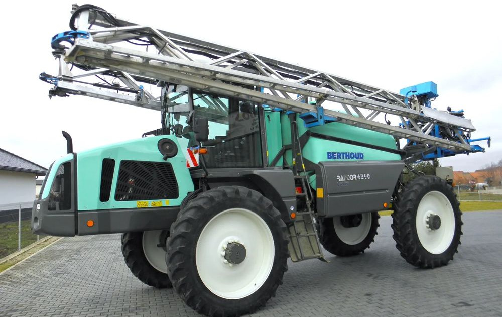 Berthoud Raptor 4240 36 M, GPS Trimble Automatyczne wylaczanie sekcji, Nie Malowany, Stan Bardzo Dobry - Máy phun xịt tự hành: hình 5 Berthoud Raptor 4240 36 M, GPS Trimble Automatyczne wylaczanie sekcji, Nie Malowany, Stan Bardzo Dobry - Máy phun xịt tự hành: hình 5