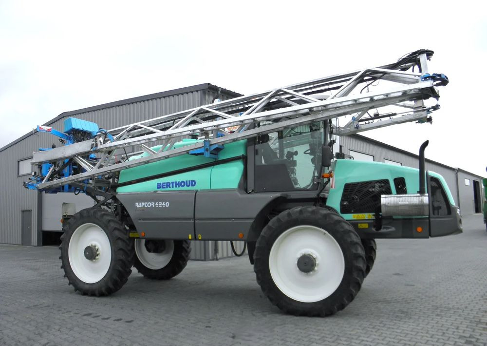 Berthoud Raptor 4240 36 M, GPS Trimble Automatyczne wylaczanie sekcji, Nie Malowany, Stan Bardzo Dobry - Máy phun xịt tự hành: hình 2 Berthoud Raptor 4240 36 M, GPS Trimble Automatyczne wylaczanie sekcji, Nie Malowany, Stan Bardzo Dobry - Máy phun xịt tự hành: hình 2