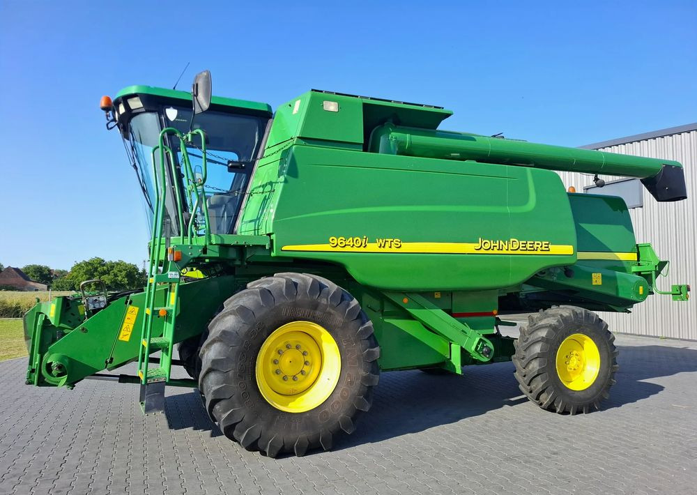 John Deere WTS 9640i 2005 Rok, heder 6,1m, Stol do rzepaku, Nie Malowany, Stan Bardzo Dobry - Máy gặt đập: hình 1 John Deere WTS 9640i 2005 Rok, heder 6,1m, Stol do rzepaku, Nie Malowany, Stan Bardzo Dobry - Máy gặt đập: hình 1