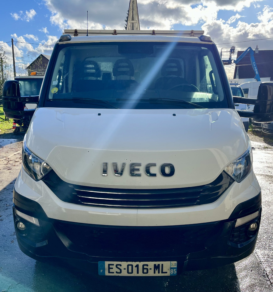 IVECO Daily 35-180 35c18 plateau - Xe tải nhỏ phẳng: hình 2 IVECO Daily 35-180 35c18 plateau - Xe tải nhỏ phẳng: hình 2