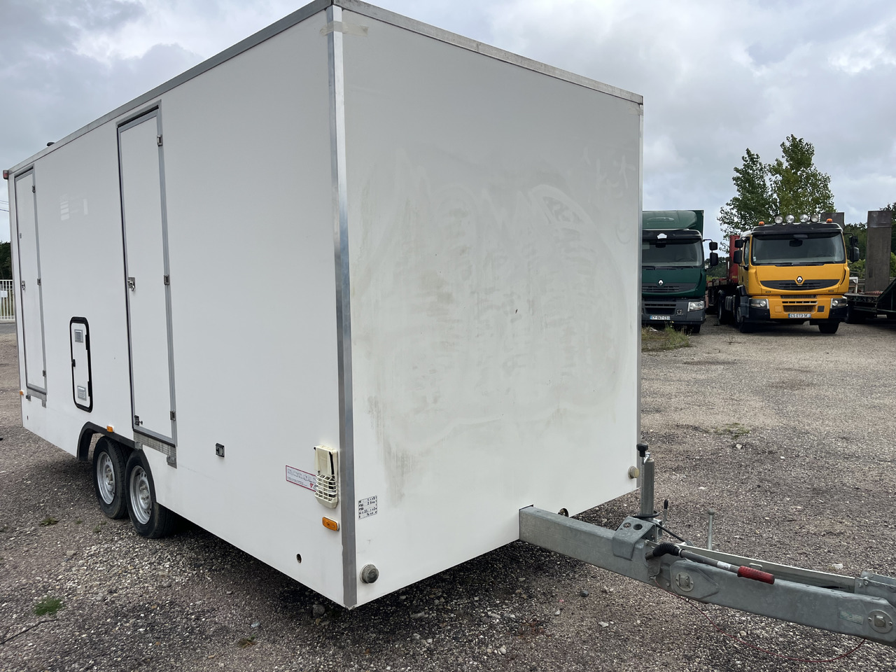 Jcr Base de vie - Rơ moóc xe hơi: hình 2 Jcr Base de vie - Rơ moóc xe hơi: hình 2