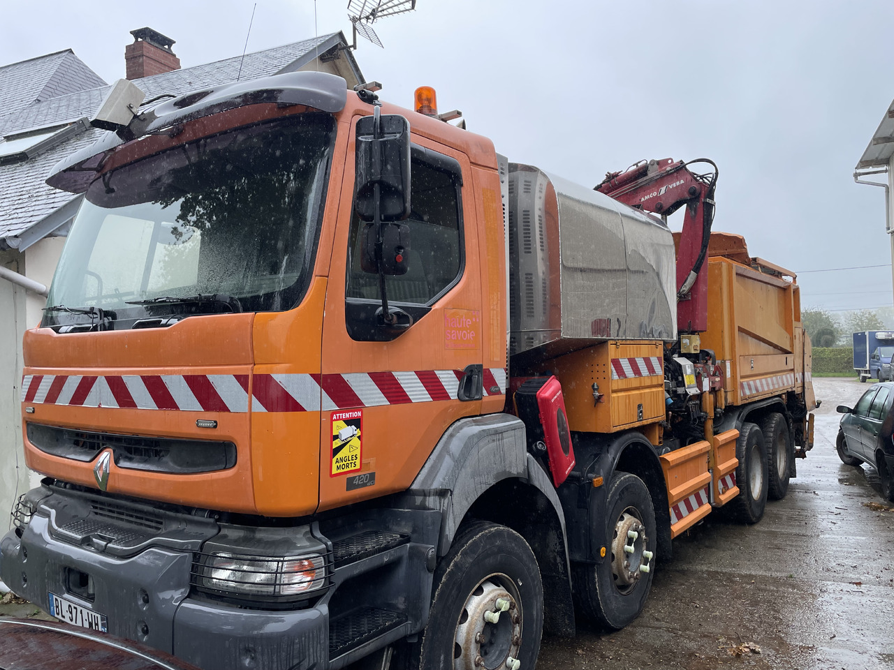 Renault Kerax 8x4 pata point a temps Mauguin - Máy phun nhựa đường: hình 2 Renault Kerax 8x4 pata point a temps Mauguin - Máy phun nhựa đường: hình 2
