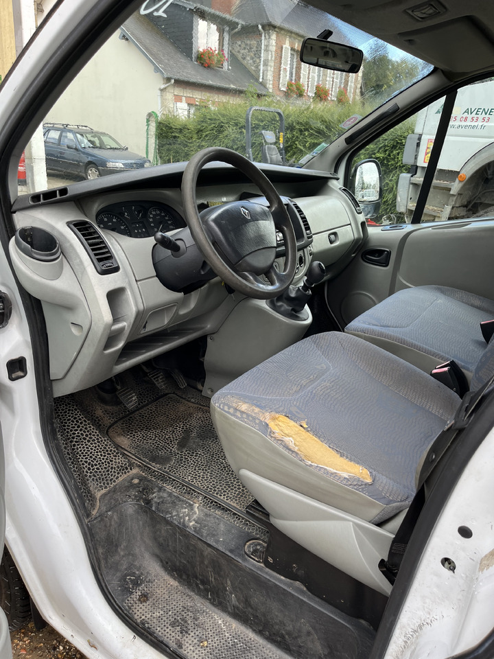 Cho thuê Renault Trafic 1L9 dci 80cv 9 places Renault Trafic 1L9 dci 80cv 9 places: hình 9