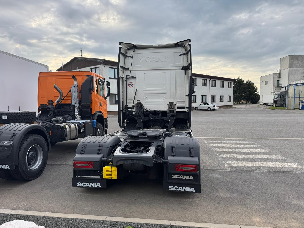 SCANIA S500A4x2LA N323 - Xe đầu kéo: hình 4 SCANIA S500A4x2LA N323 - Xe đầu kéo: hình 4