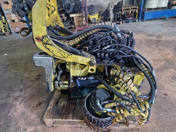 John Deere H 752 - Đầu đốn hạ: hình 2 John Deere H 752 - Đầu đốn hạ: hình 2