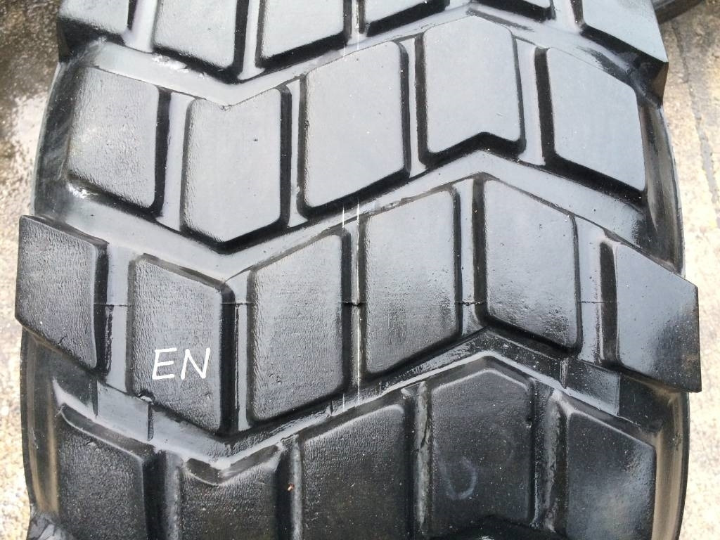 Michelin 525/65R20.5 XS - USED EN 80% - Lốp cho Máy móc nông nghiệp: hình 3 Michelin 525/65R20.5 XS - USED EN 80% - Lốp cho Máy móc nông nghiệp: hình 3