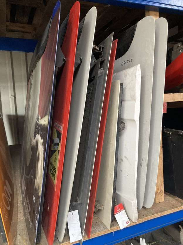 Mercedes-Benz 4 x Heckklappe Mercedes Citaro Facelift O530 G Heck - Phụ tùng cho Xe bus: hình 3 Mercedes-Benz 4 x Heckklappe Mercedes Citaro Facelift O530 G Heck - Phụ tùng cho Xe bus: hình 3