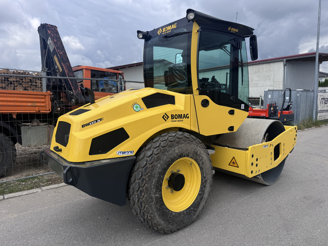 BOMAG BW 177 D-5 - Máy đầm: hình 2 BOMAG BW 177 D-5 - Máy đầm: hình 2